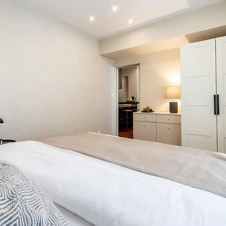 Ah Park Angelinum Ii Apartment